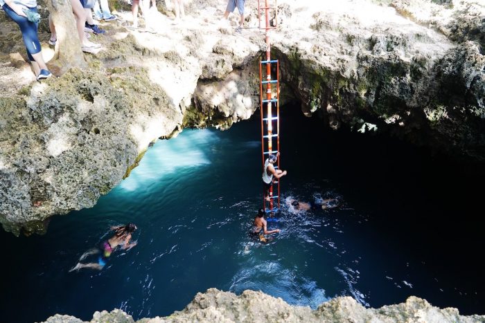 Cabagnow Cave Pool by lin Judy via Flickr CC