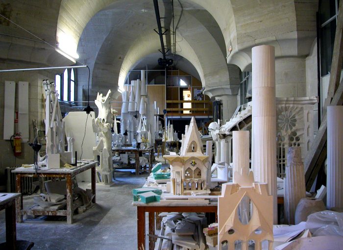 Exhibition workshop where Gaudi's works are interpreted by the current designers. Most of the design has been helped by 3D computer modeling and is pretty high-tech.