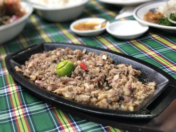 Everybodys Cafe Sisig