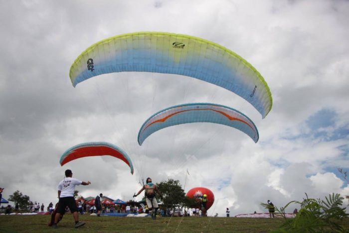 Paragliding in Maasim