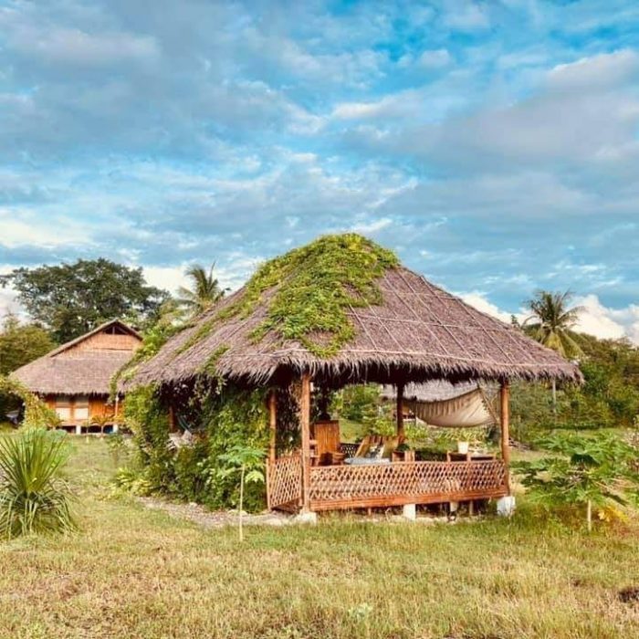 A homey bamboo hut in Moalboal, Cebu