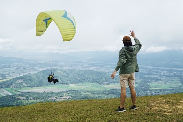 Paragliding adventure in Nueva Vizcaya. Photo courtesy of the Department of Tourism. 