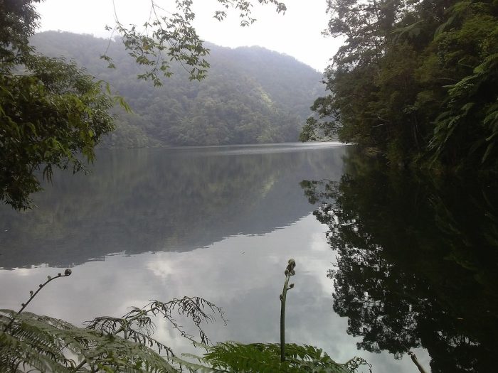 Lake Danao in Negros Oriental by Singapore.Alice via Wikipedia cc