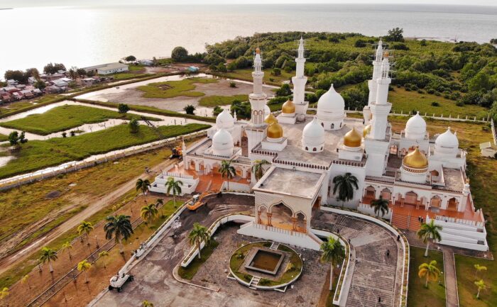 The Grand Mosque nearing sunset