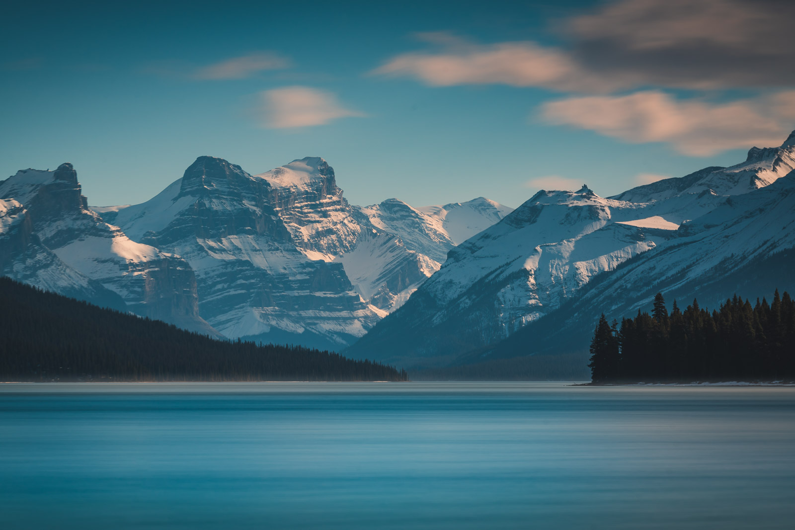 best things to do in Jasper National Park Maligne Lake Cruise