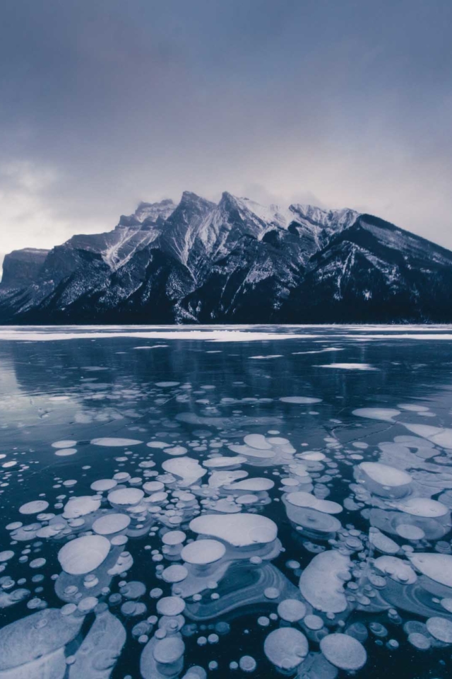 Fun things to do in Jasper Abraham Lake Bubbles on a helicopter