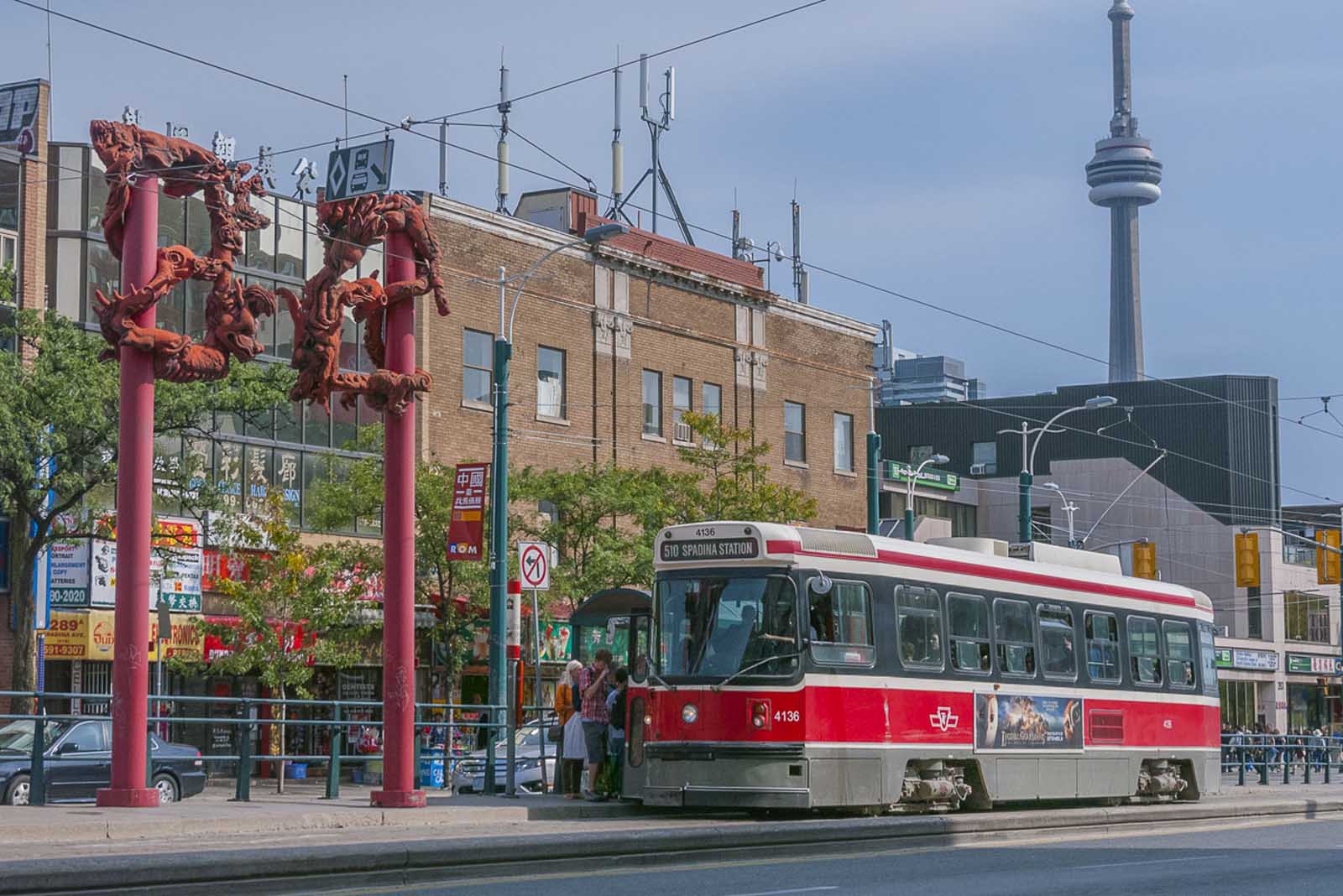 things to do in toronto canada chinatown