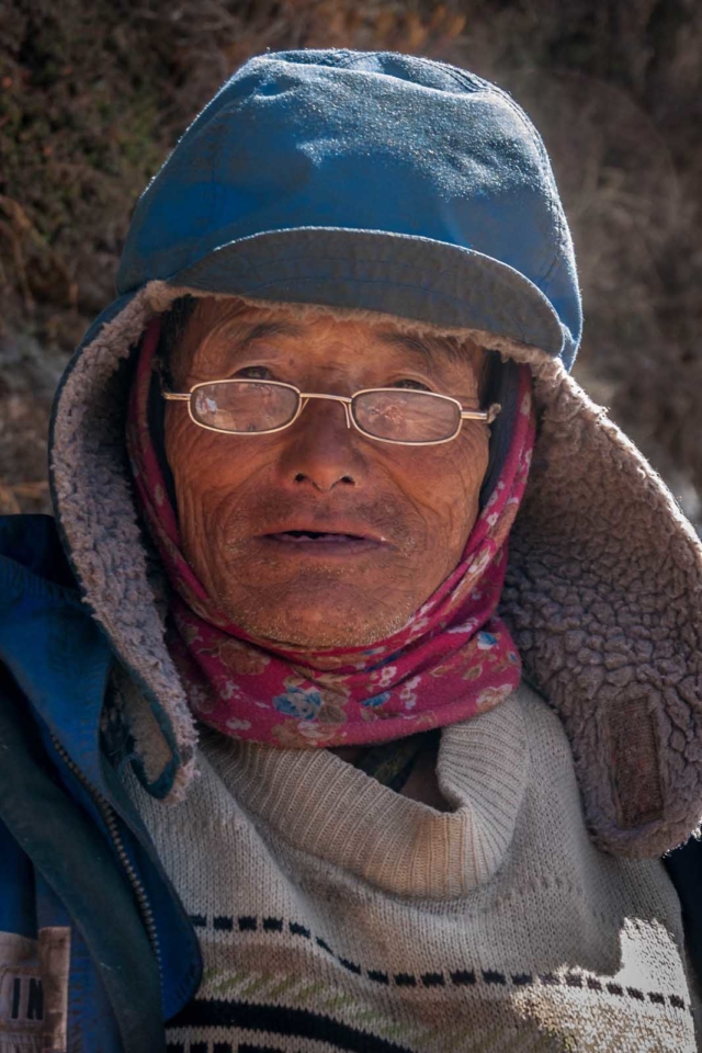 everest base camp trek old man