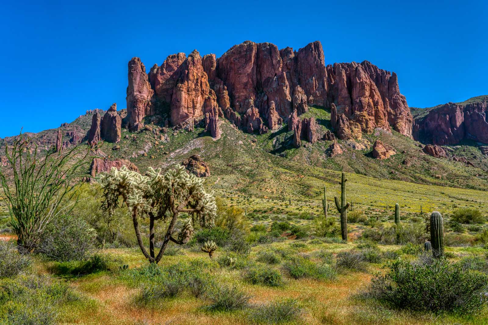 Best Things to do in Arizona Hike the Superstition Mountains